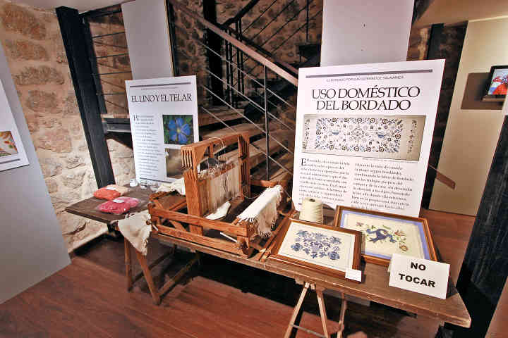 BORDADO SERRANO - Exposición - Sala de Exposiciones BOLOSEA